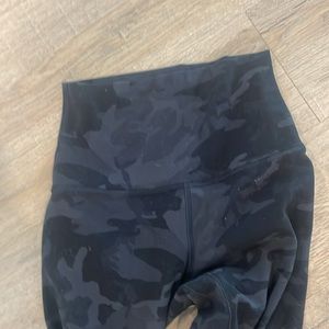 Camo Lulu align- black pair
